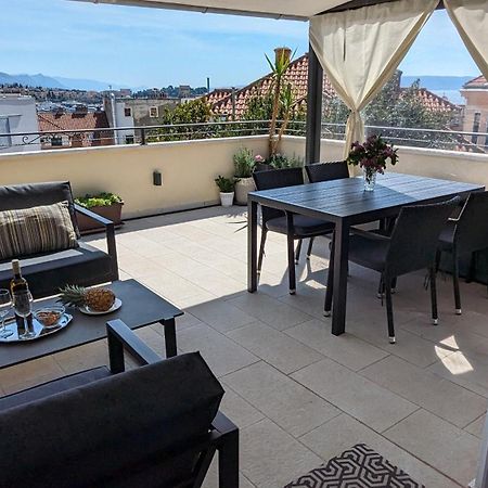 Prime Location Penthouse Apt With A Large Terrace Split Extérieur photo