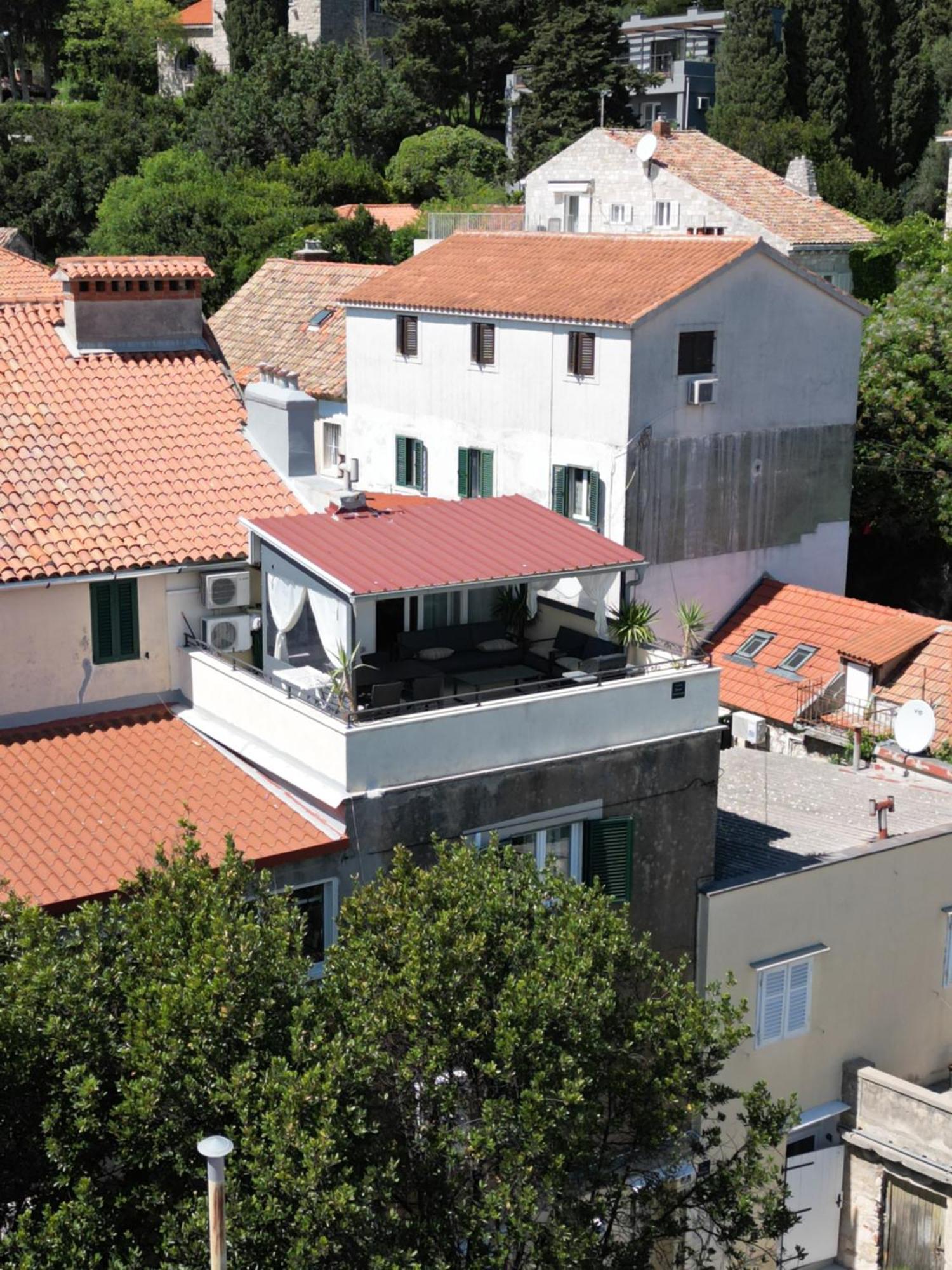 Prime Location Penthouse Apt With A Large Terrace Split Extérieur photo