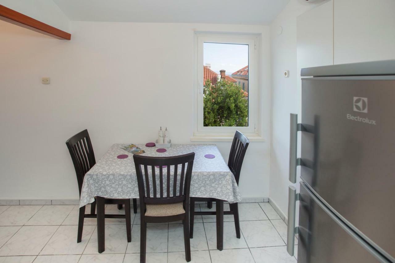 Prime Location Penthouse Apt With A Large Terrace Split Extérieur photo